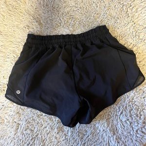 Lululemon Hotty Hot SIZE 6 TALL high rise lined black